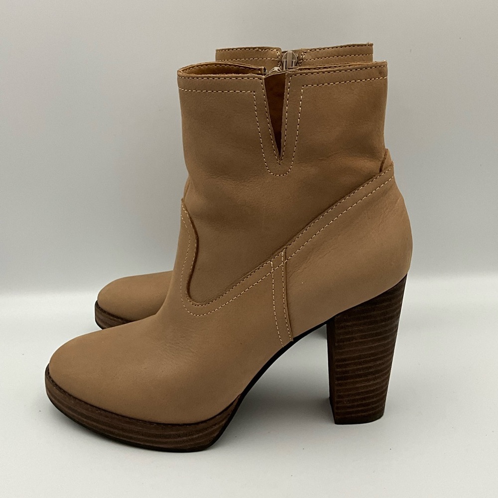 Lucky Brand Boots Size 8.5 Tan Carmel 4” Heeled with Side Zippers